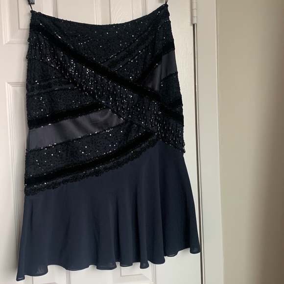 Escada 100% Silk Navy Embellished Skirt **RARE FIND** - Picture 2 of 9